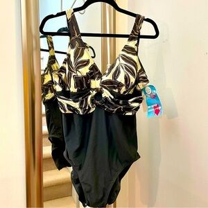 NWT Christina 16L tropical print one piece swimsuit